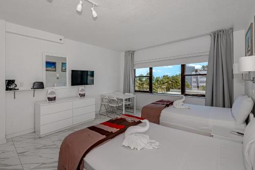 Beach Front Studio Miami Beach - image 13