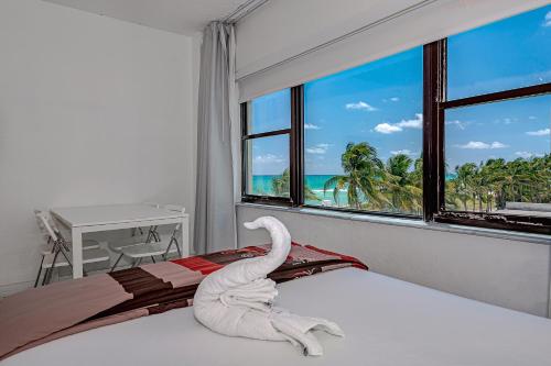 Beach Front Studio Miami Beach - image 8