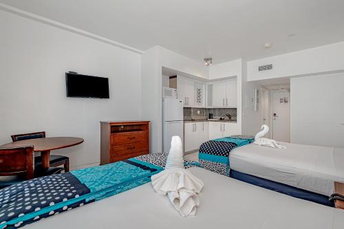 Beach Front Studio Miami Beach - image 12