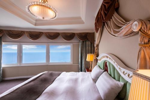 Suite with Sea View - Non Smoking