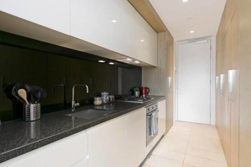 Complete Host Monarc Apartments