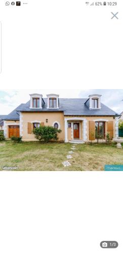 . BELLE MAISON A Ménars