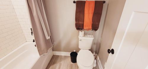 Spacious deluxe house for you, your family and friends in Charlotte, USA