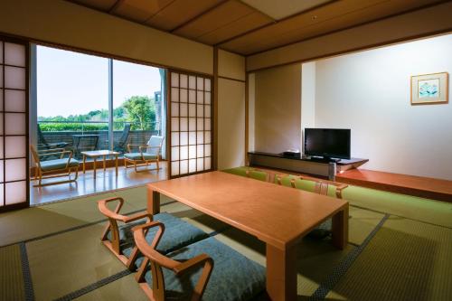 Japanese-Style Room