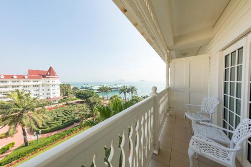 Sea View Room with Balcony with Two Double Beds 