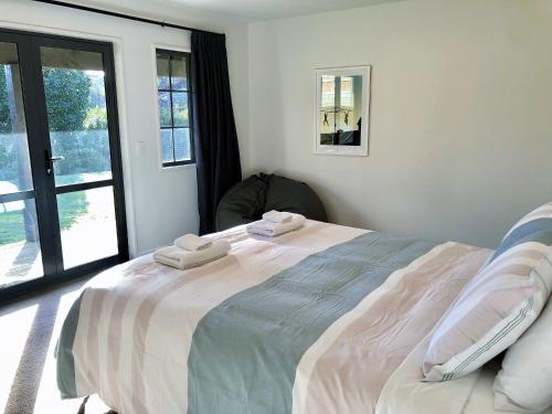 Three-Bedroom House image 2