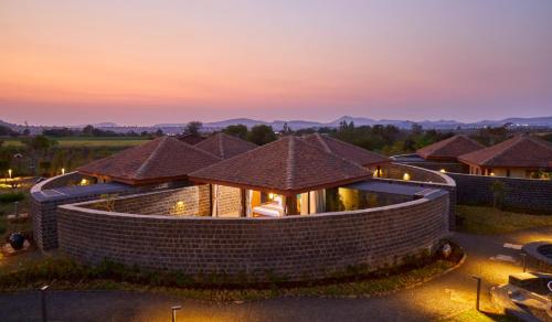 Uitzicht, Viveda Wellness Resort in Nashik