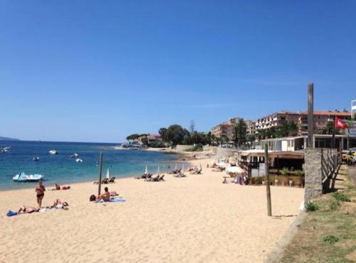 Ajaccio magnifique T2 neuf 40m2 avec balcon au Trottel 4 couchages wifi Clim parking plage à pieds 100m 1