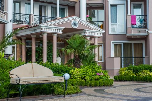 Izida Palace Apartments 5