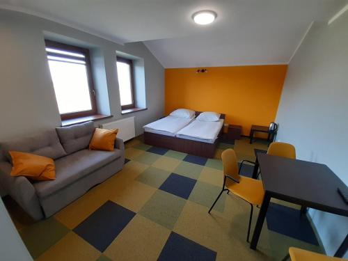 Deluxe Double Room (2 Adults + 1 Child)