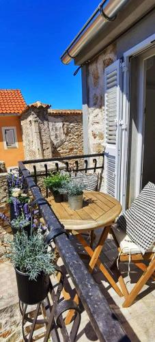 Viesnīcas āriene, Casa natura - Olib, gem of islands in Olib