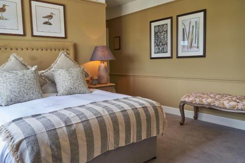 1 double bed, 1 sofa bed