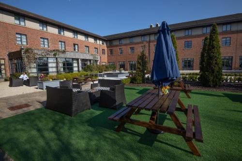 숙소 외관, 캐슬트로이 파크 호텔 (Castletroy Park Hotel) in 리머릭