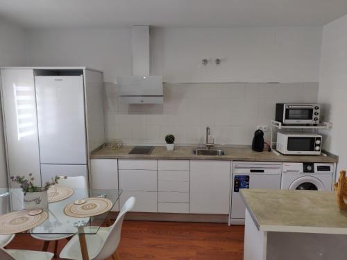 廚房, Apartamentos R66 in 厄本扎西翁