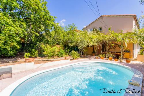 Handsome 5 bedroom house with pool - Dodo et Tartine cottage Aguillon