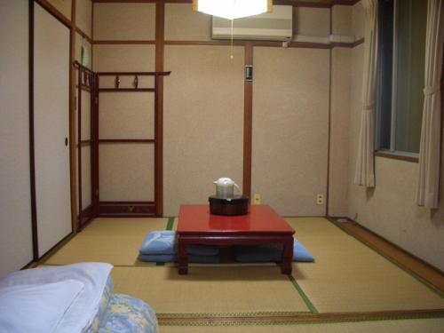 Japanese-Style Family Room