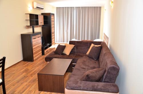 Ivtour Apartments in Yalta complex - image 7