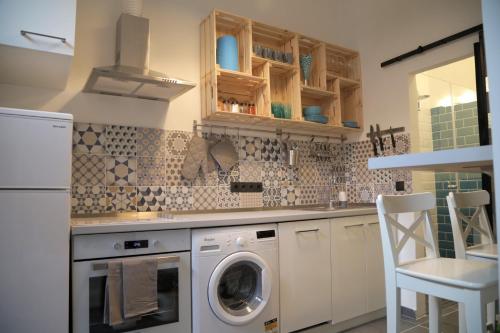 Sweety Blue Apartman near Oktogon - image 6