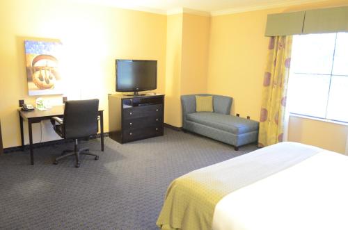 Holiday Inn Houston East-Channelview, an IHG Hotel