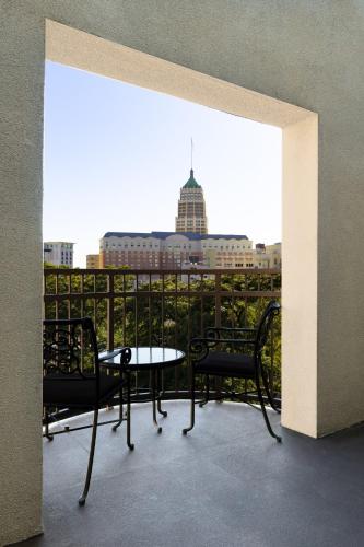 Club Wyndham Riverside Suites - image 9