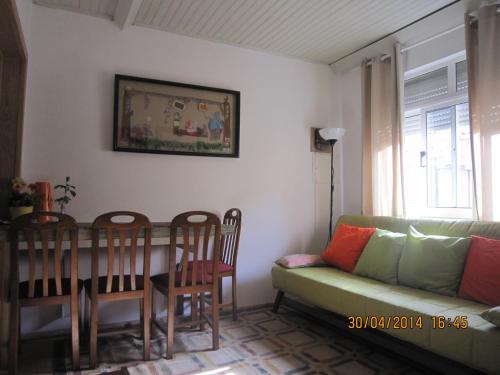 Instalaciones, Casas Botelho Elias in Alijo