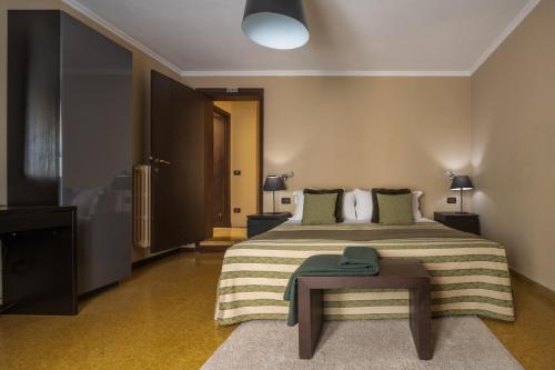 Centrale Venice Apartments - image 7