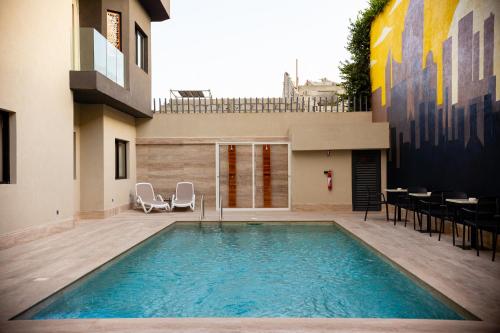 수영장, Silver Moon CI in 아비장