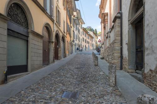 Appartamento Sant'Alessandro 82 - Solo Affitti Brevi