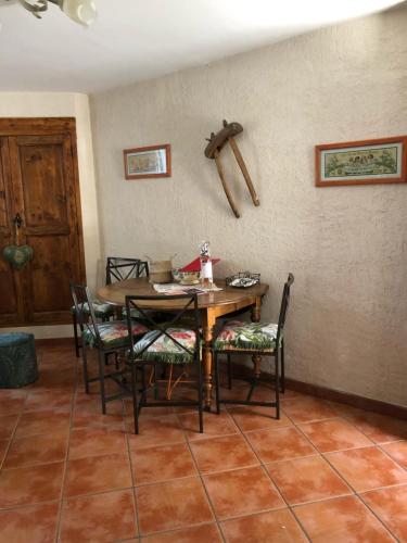 設施, Maison de village en Provence in 韋爾東河畔博迪納爾