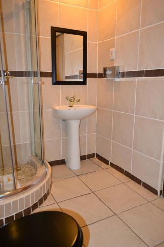 Bathroom, Citystay West in Maseru