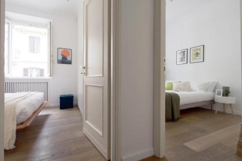 Colosseo Terrace Apartment, Rome (photo 10)