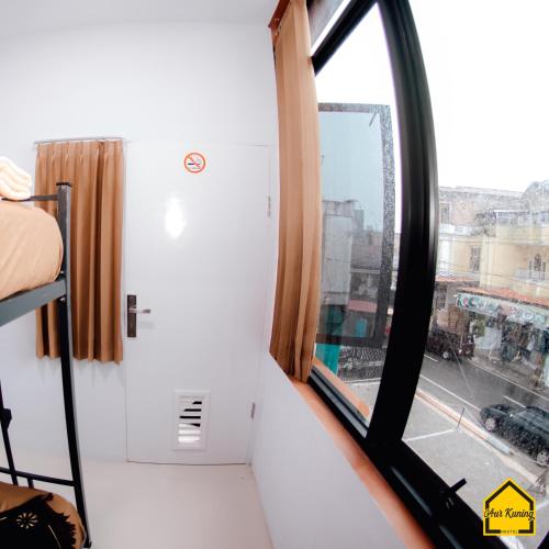 AUR KUNING HOSTEL SYARIAH Bukittinggi