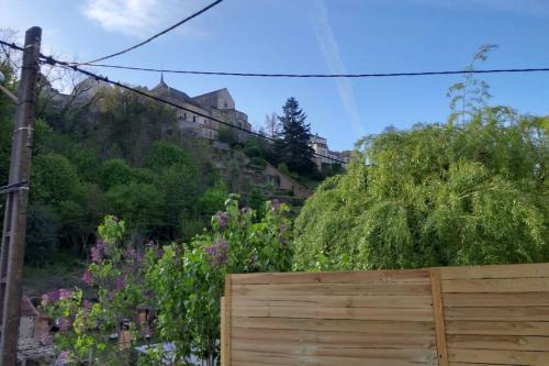 La Petite Maison Dans la Vallée