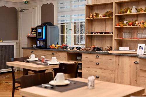 طعام و مشروبات, Hotel de l'Ange in نيدرمورشفير