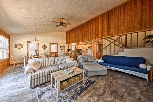 Private Boat Dock Fall Escape in Outer Banks! in Elizabeth City (NC)