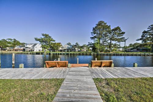 OBX Getaway with Boat Dock on Colington Harbour - image 8