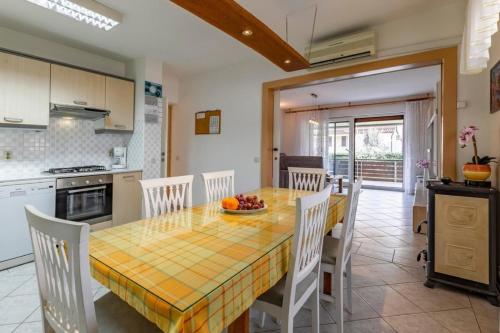 Comfi Apartment - image 2