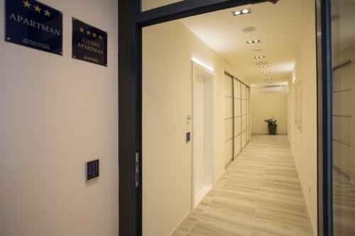 Entrada, Perimar Luxury Apartments and Rooms Split Center in Split