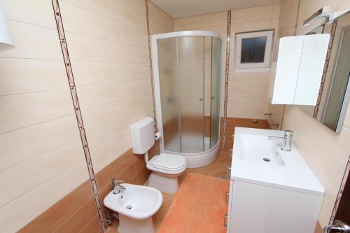 DUJMOVIC Superior Bungalow wTerrace BIBA - image 3