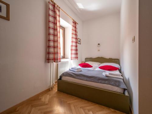 Apartment House Berghi - image 12