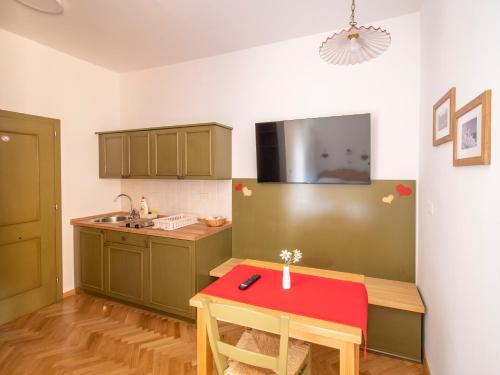 Apartment House Berghi - image 14