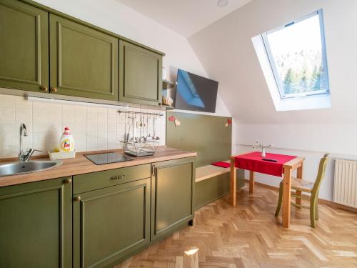 Apartment House Berghi - image 5