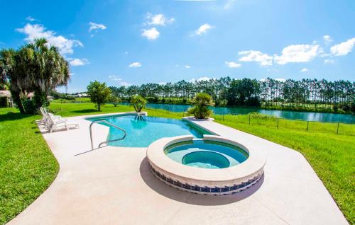 SWISS 61 - Lake Denise in Clermont (Florida)