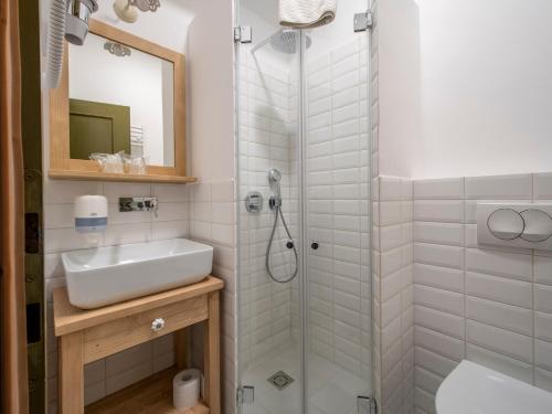 Apartment House Berghi - image 10