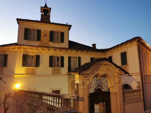 B&B Ameno - Villa Bonola - Bed and Breakfast Ameno