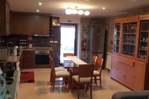 Cocina, Casa Bento Moura Portugal in Manteigas