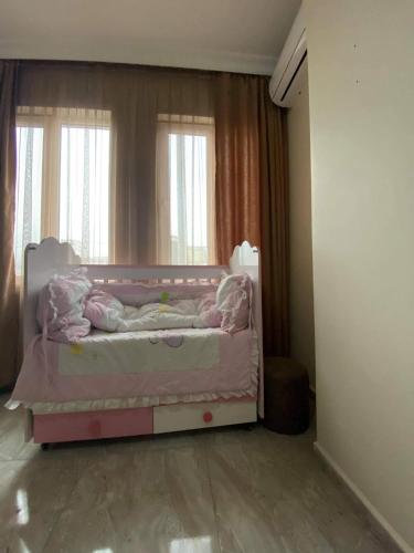 Family Hotel – Batumi, IL