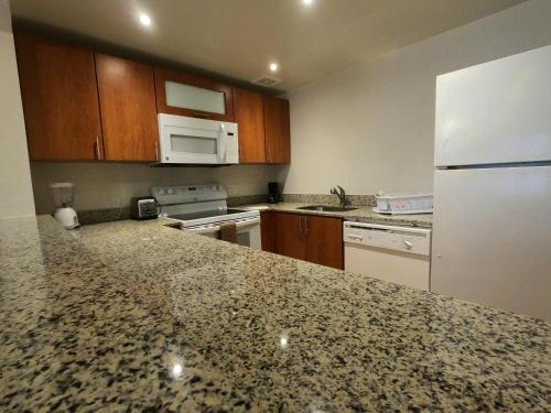 Kitchen, Park Royal Homestay Club Cala Puerto Rico in Humacao