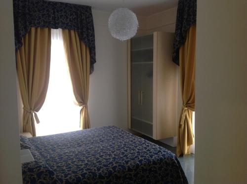 Double Room with Partial Sea View