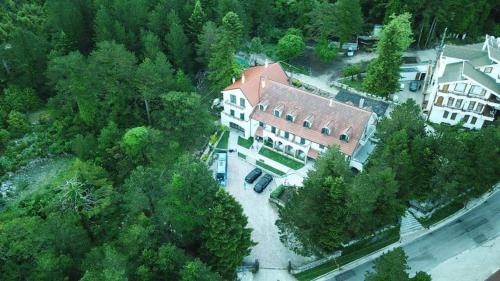 Hotel Alpin Llogara - image 13